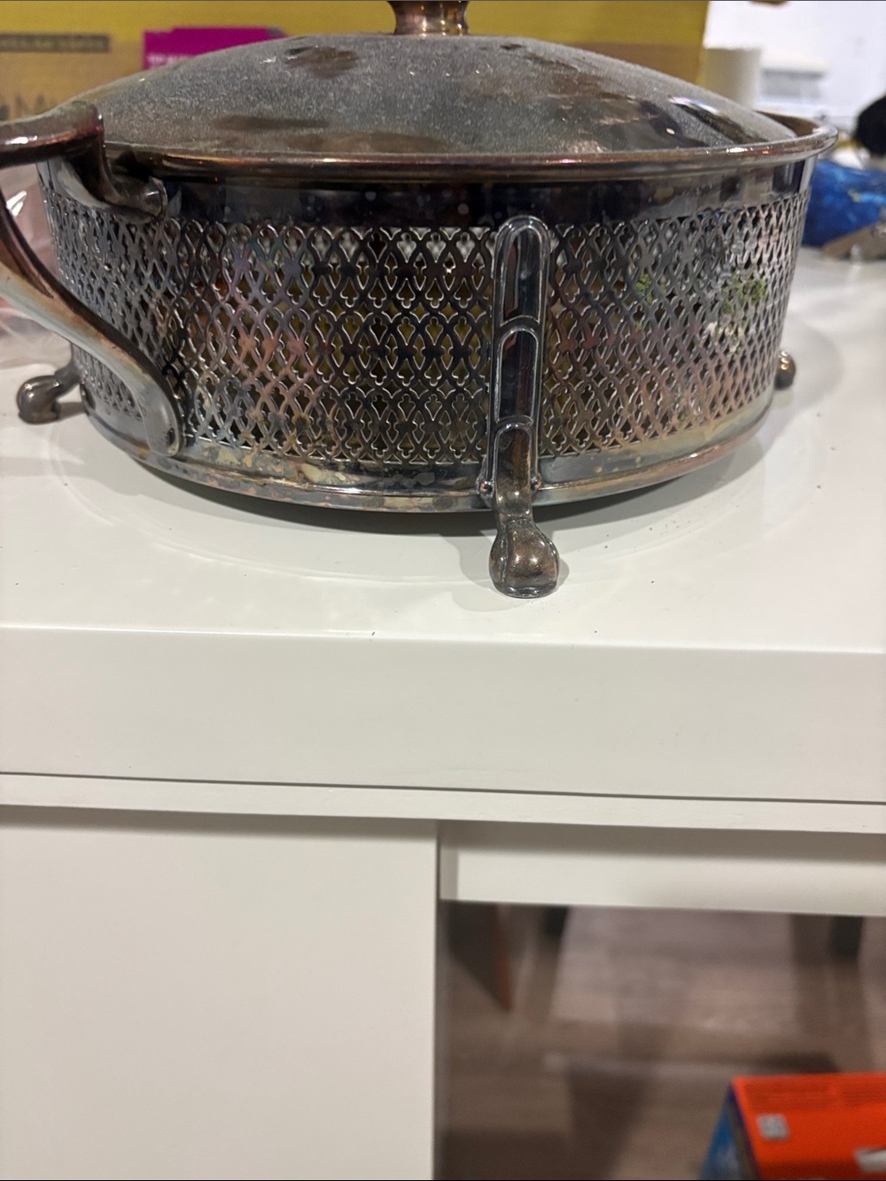 Silver Metal Chafing Dish with Lid - Silverplate Finish